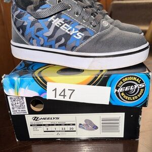 Heelys Charcoal and Blue Zigzag Sneakers